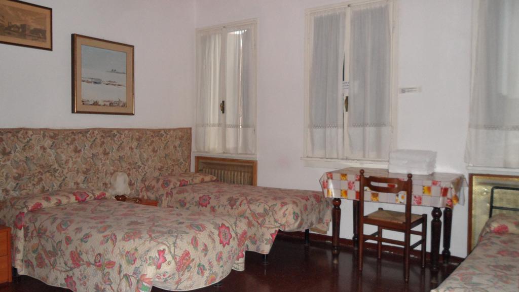 Hotel Locanda Ca' Foscari Wenecja Pokój zdjęcie